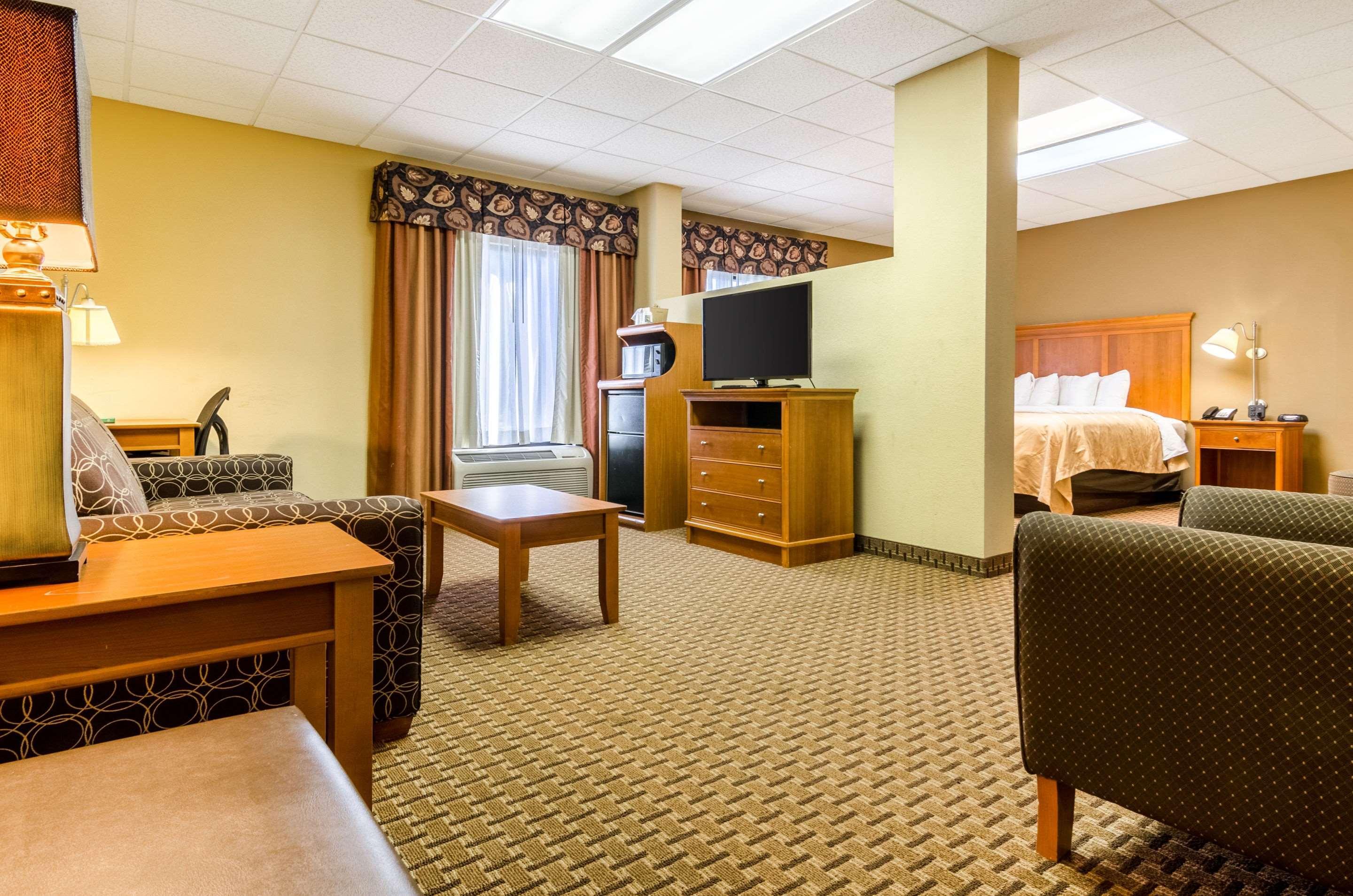 למברטון Quality Inn מראה חיצוני תמונה