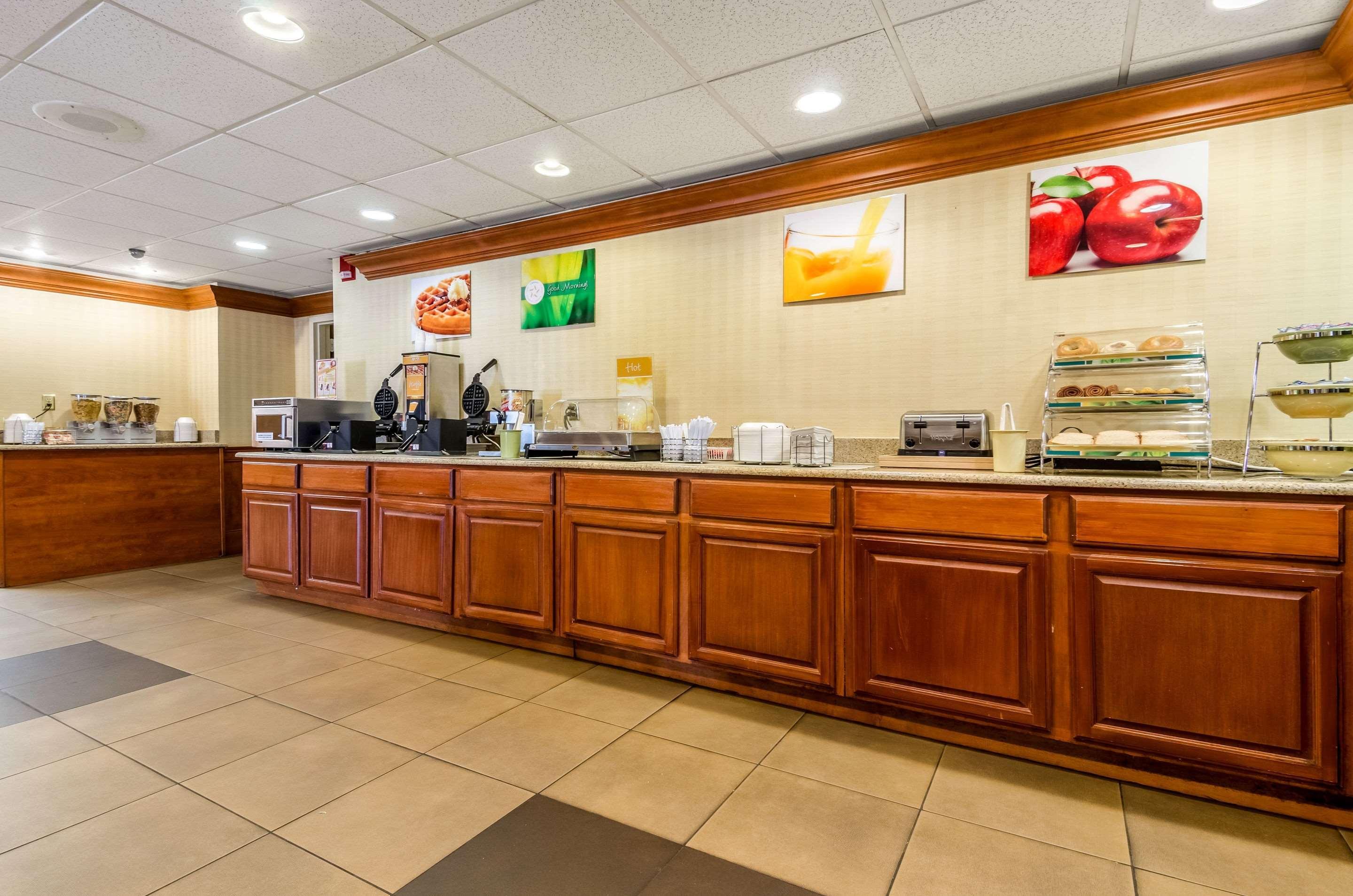 למברטון Quality Inn מראה חיצוני תמונה