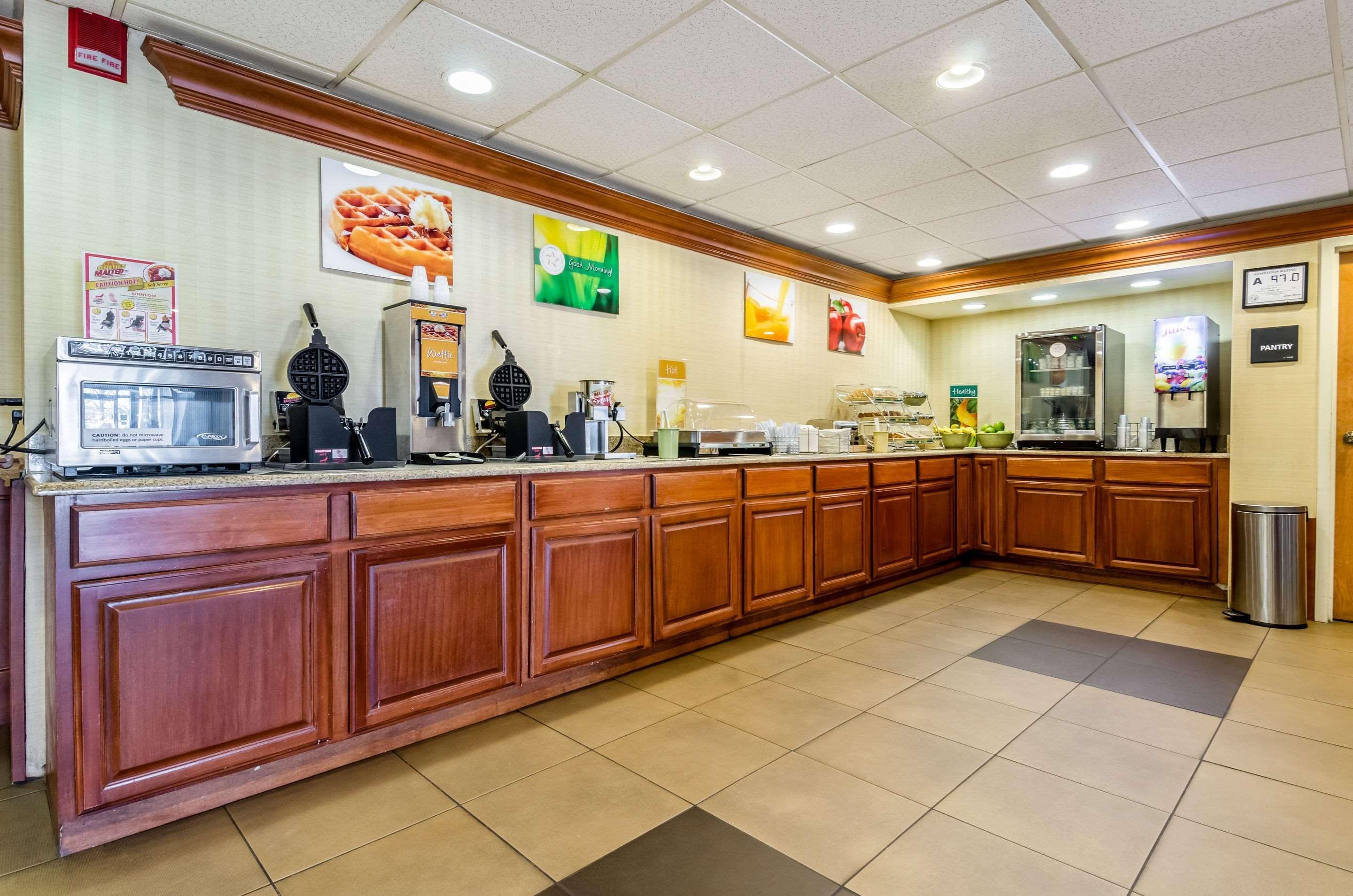 למברטון Quality Inn מראה חיצוני תמונה
